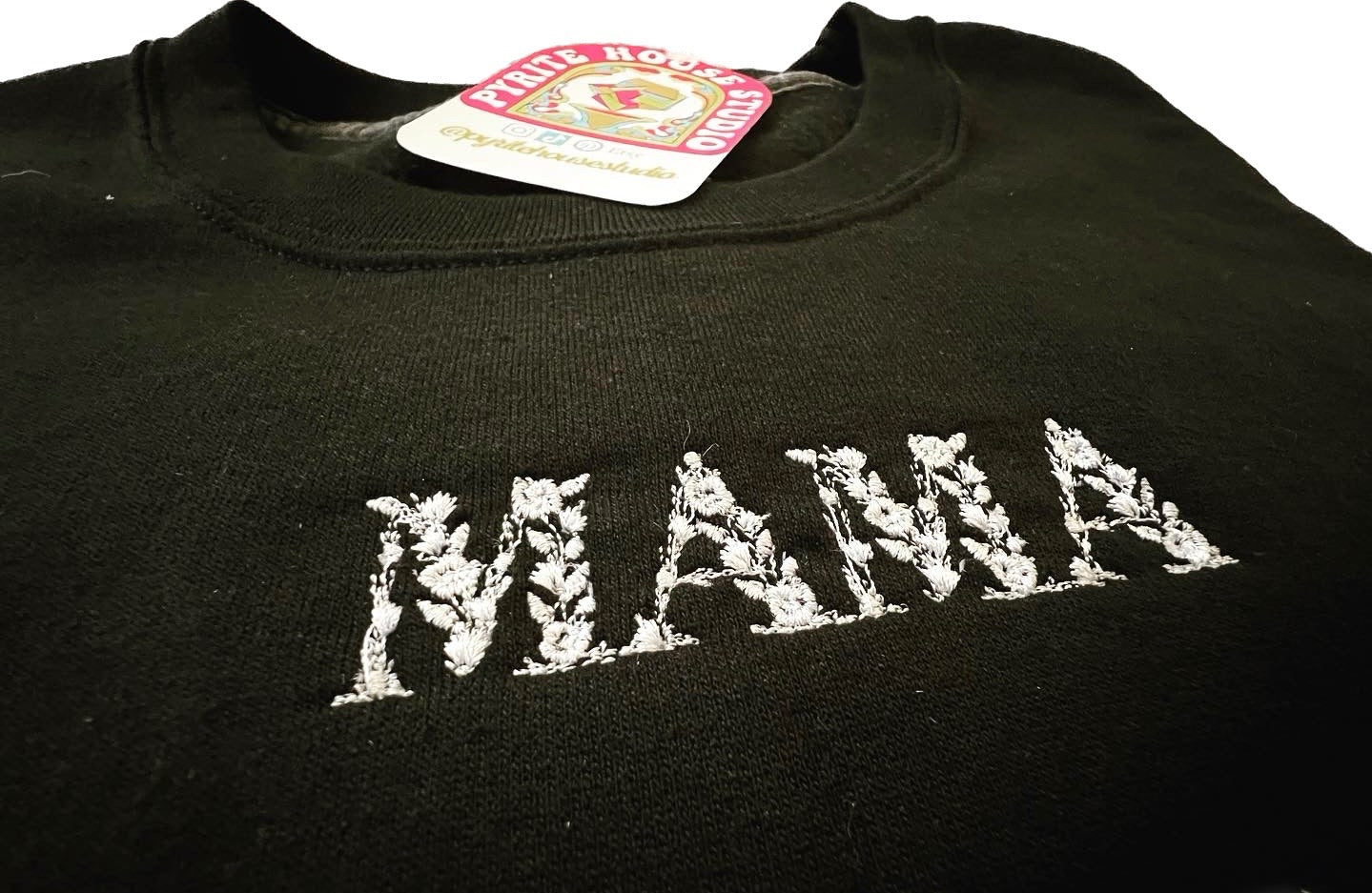 Crewneck MAMA Sweatshirt in Black CUSTOMIZED OPTION